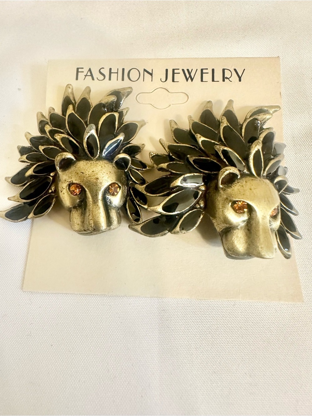 VTG Gold Lion Face Earrings w/ Black Mane & Amber Eyes (Moderate Weight)